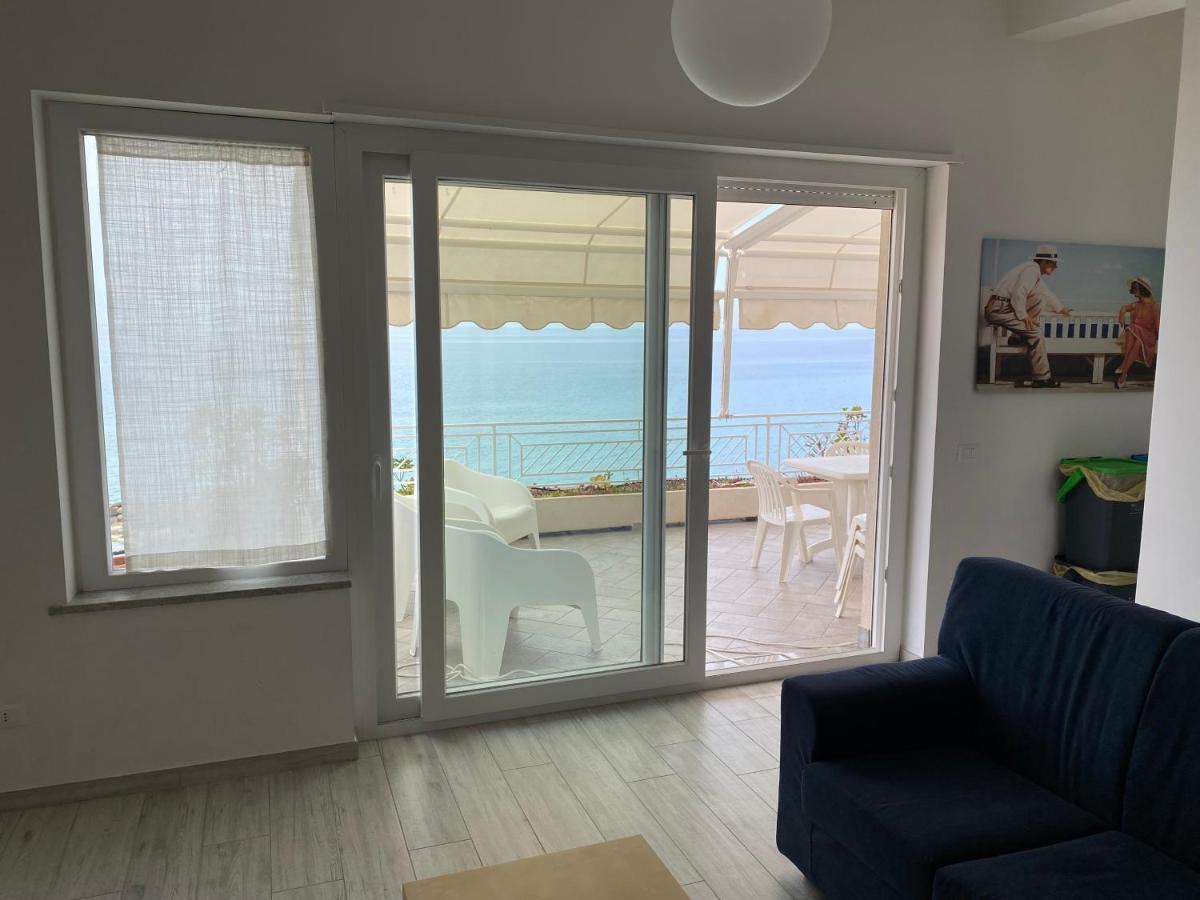 Villa Laura - Sul Mare Pizzo  Buitenkant foto