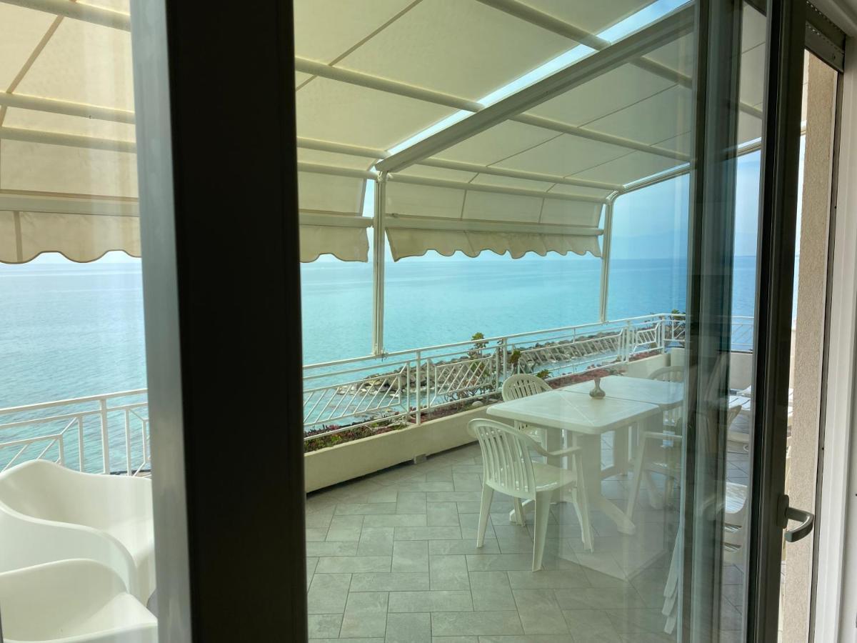 Villa Laura - Sul Mare Pizzo  Buitenkant foto