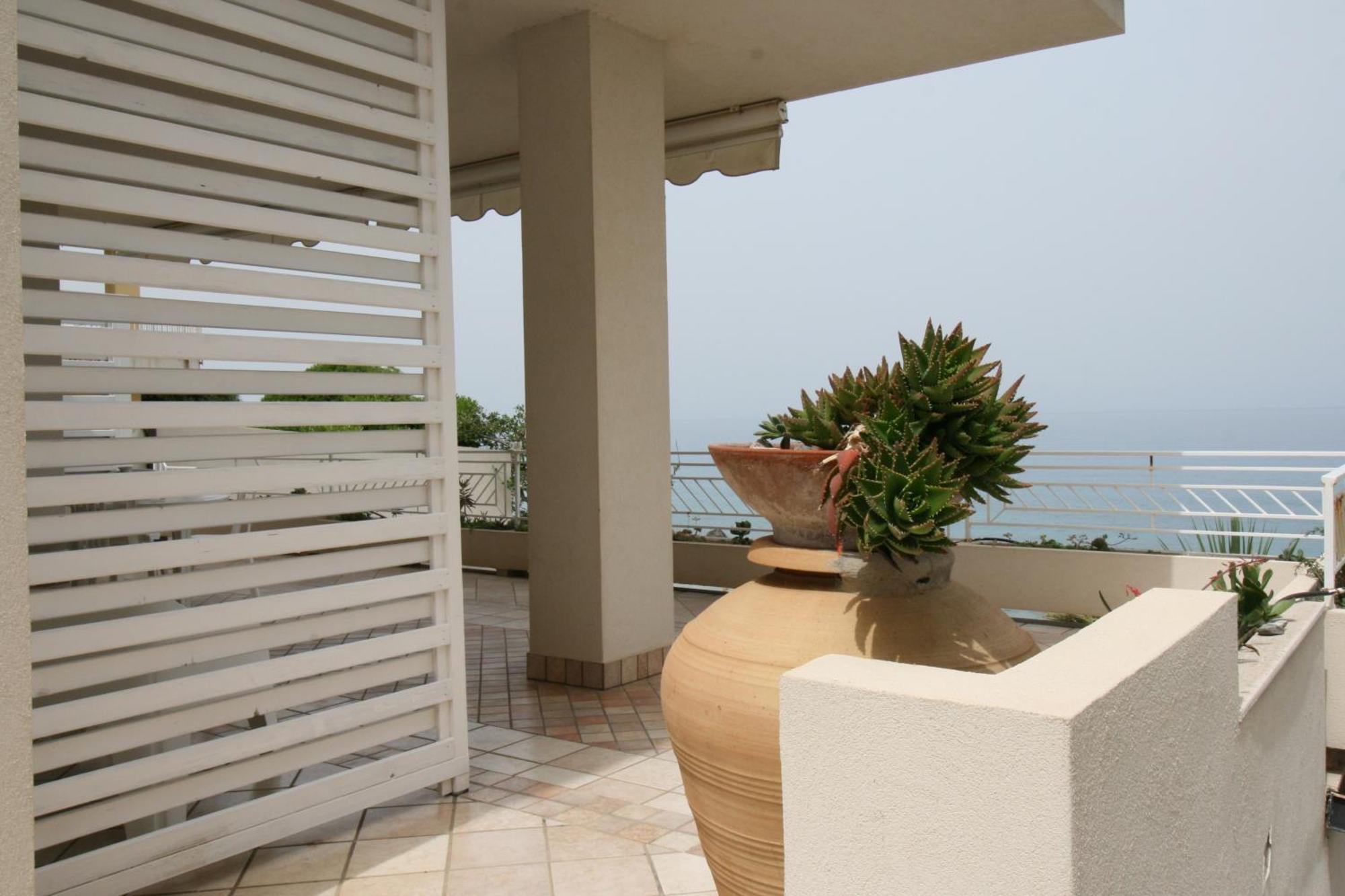 Villa Laura - Sul Mare Pizzo  Buitenkant foto