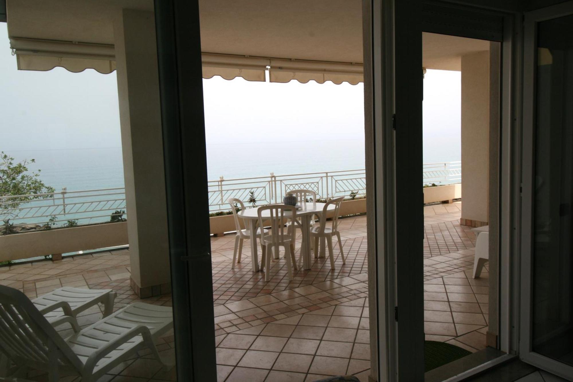 Villa Laura - Sul Mare Pizzo  Buitenkant foto