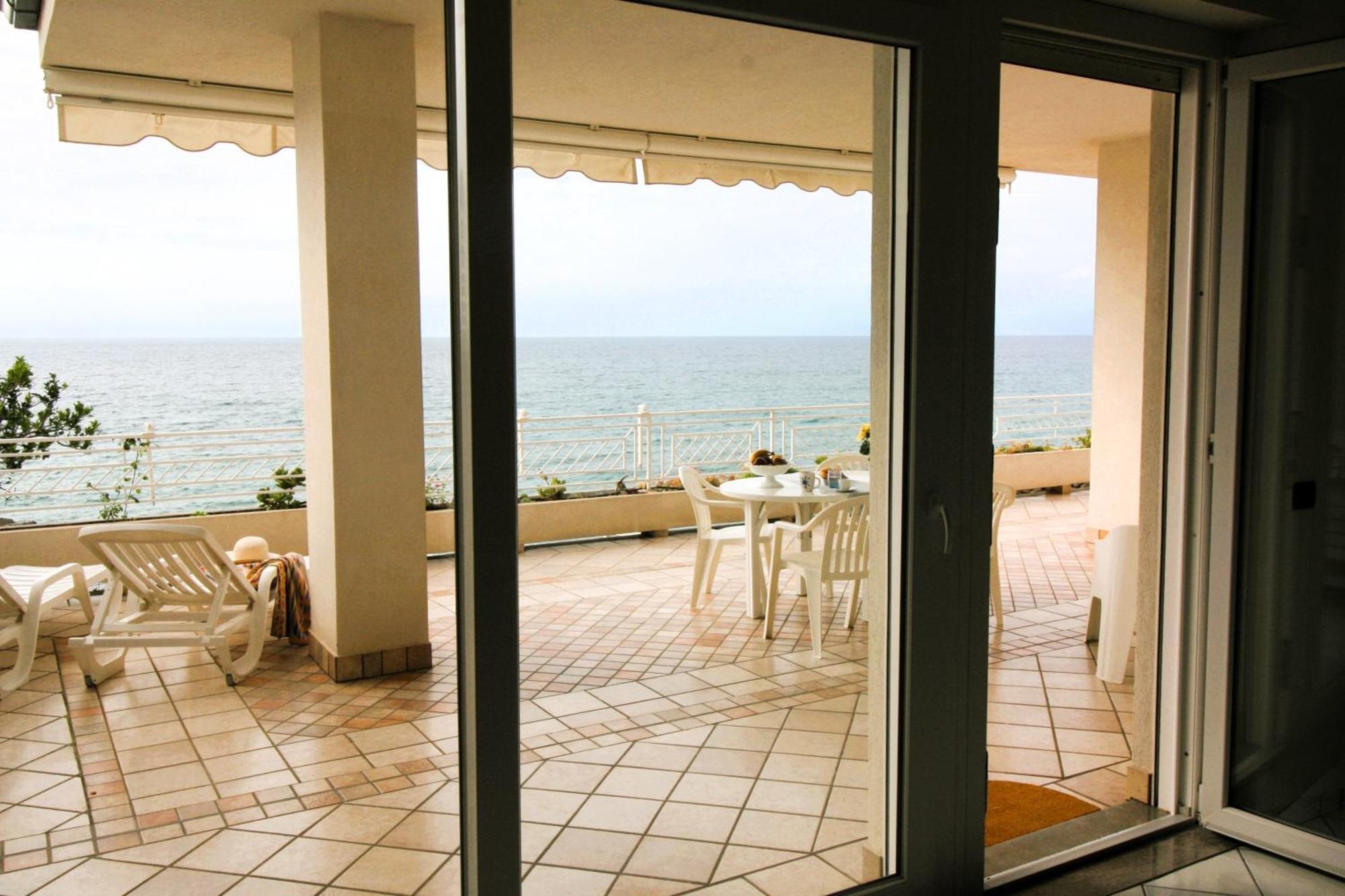 Villa Laura - Sul Mare Pizzo  Buitenkant foto