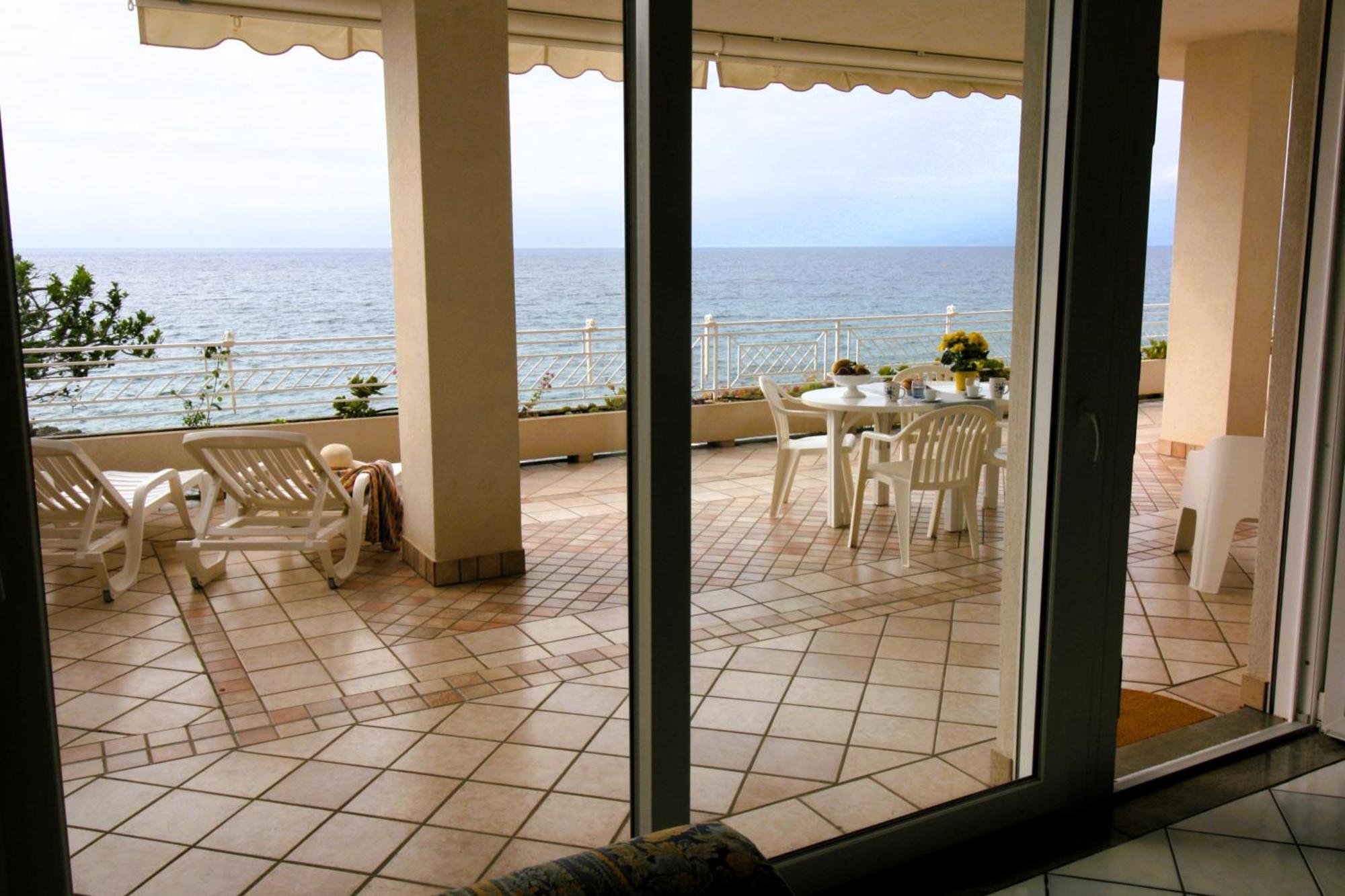 Villa Laura - Sul Mare Pizzo  Buitenkant foto