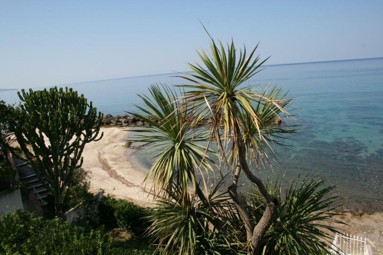 Villa Laura - Sul Mare Pizzo  Buitenkant foto