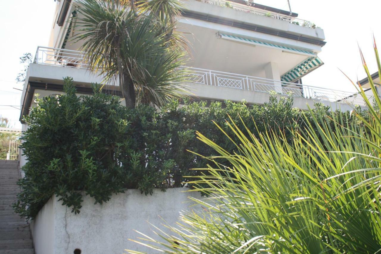 Villa Laura - Sul Mare Pizzo  Buitenkant foto