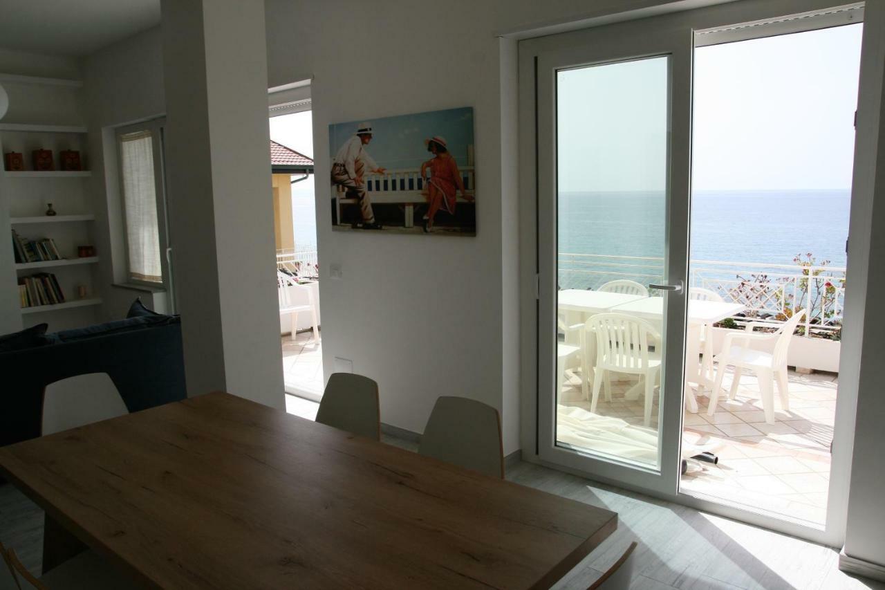 Villa Laura - Sul Mare Pizzo  Buitenkant foto