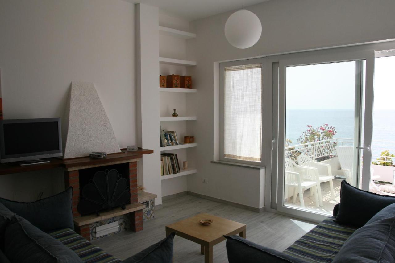 Villa Laura - Sul Mare Pizzo  Buitenkant foto